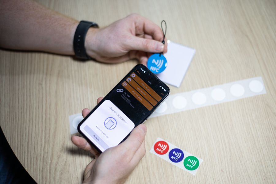 How to Use NFC Tags: Creative Applications Beyond Business Cards